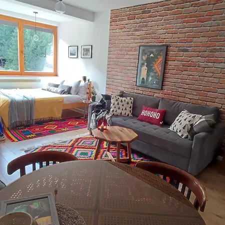 Silueta - Warm And Cozy Apartament